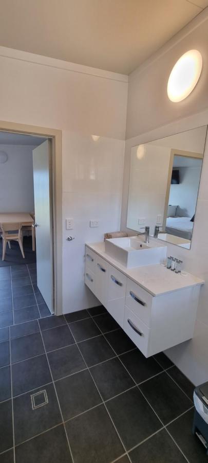 Narangba Motel Zewnętrze zdjęcie